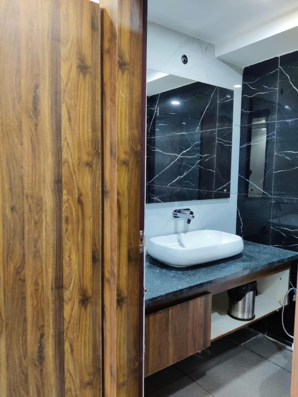Hotel Maira 데라둔 외부 사진