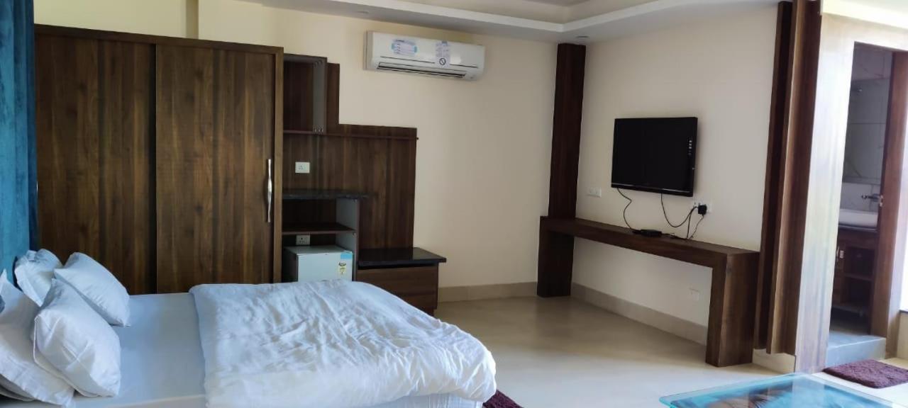 Hotel Maira 데라둔 외부 사진