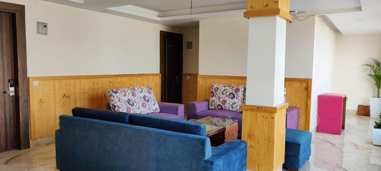Hotel Maira 데라둔 외부 사진